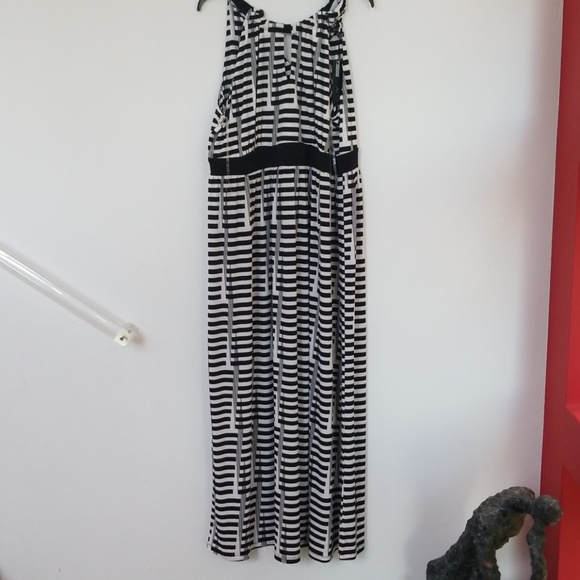 NEW WITH TAGS PLUS SIZE Apt 9 Maxi Dress - Picture 2 of 3